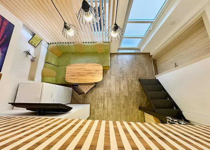 Apartment Charm 1a *